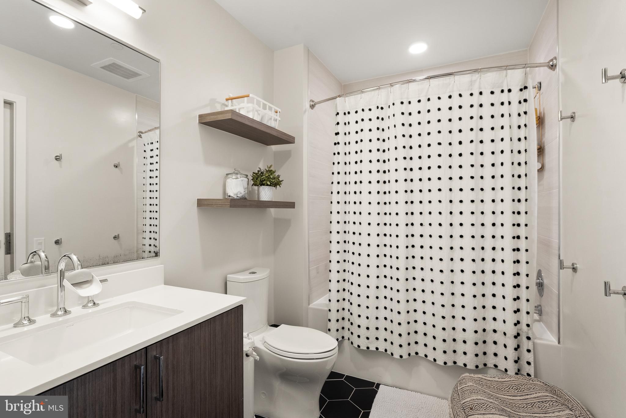 1211 VAN STREET SE PH-13B