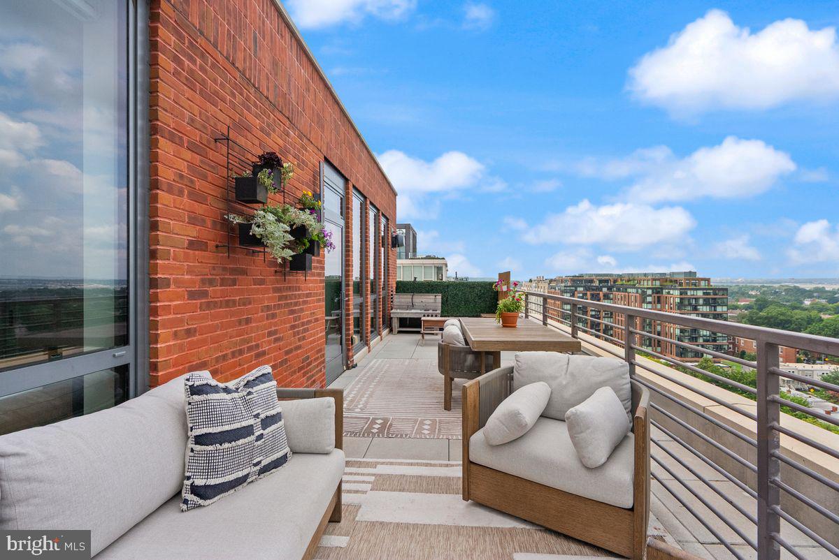 1211 VAN STREET SE PH-13B