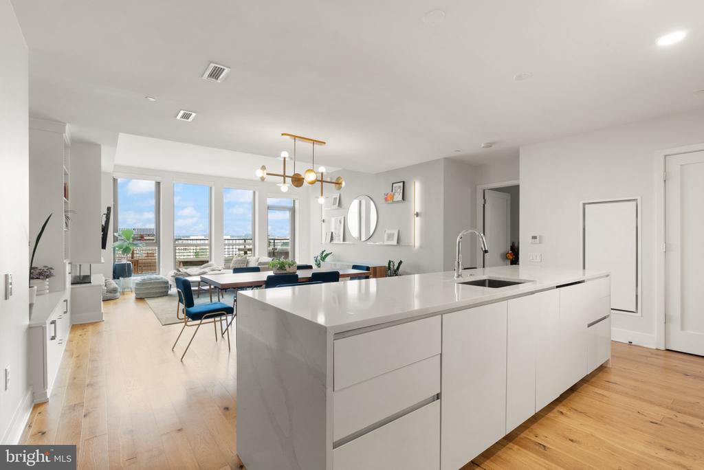 1211 VAN STREET SE PH-13B