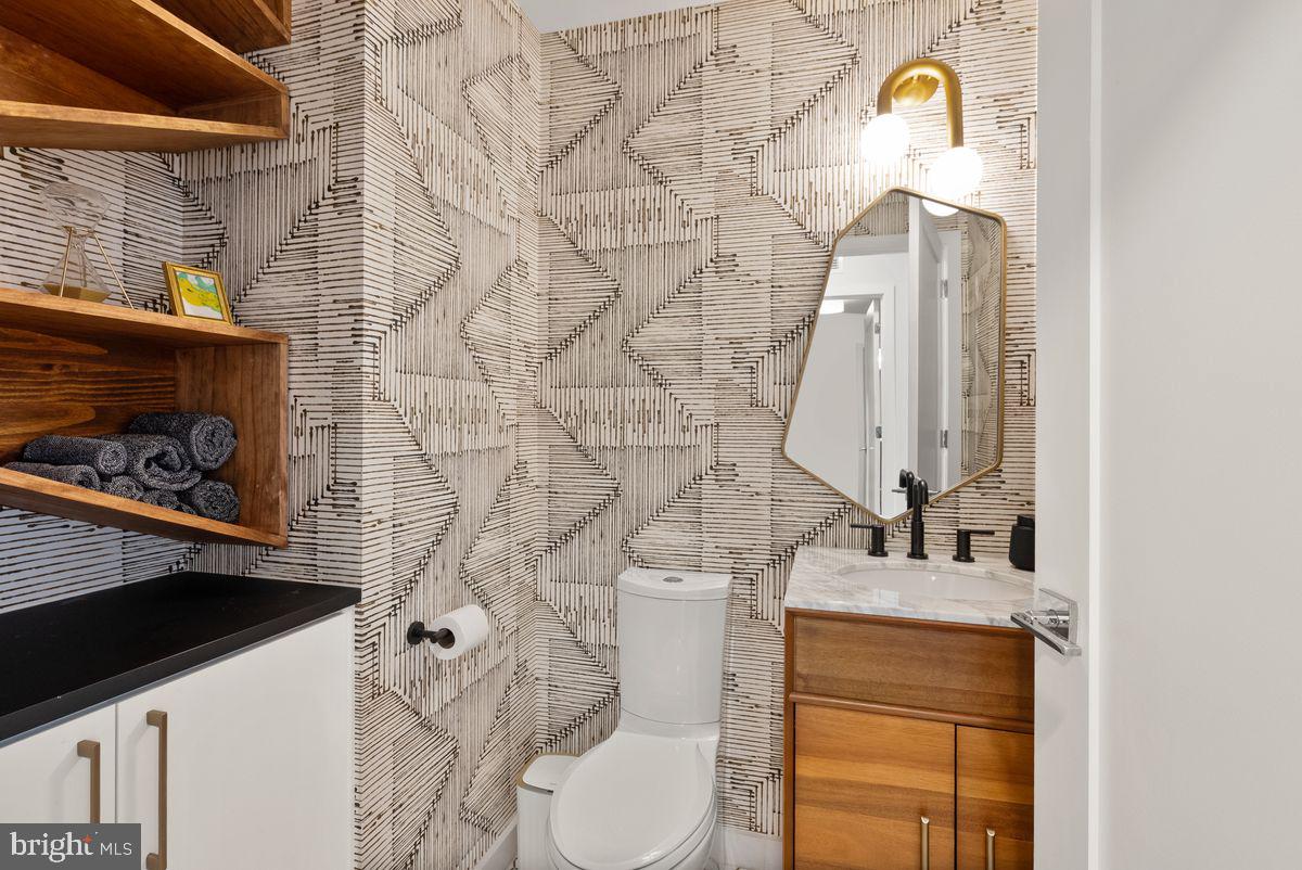 1211 VAN STREET SE PH-13B