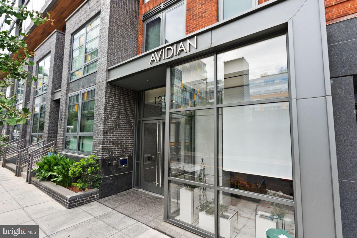 1211 VAN STREET SE PH-13B