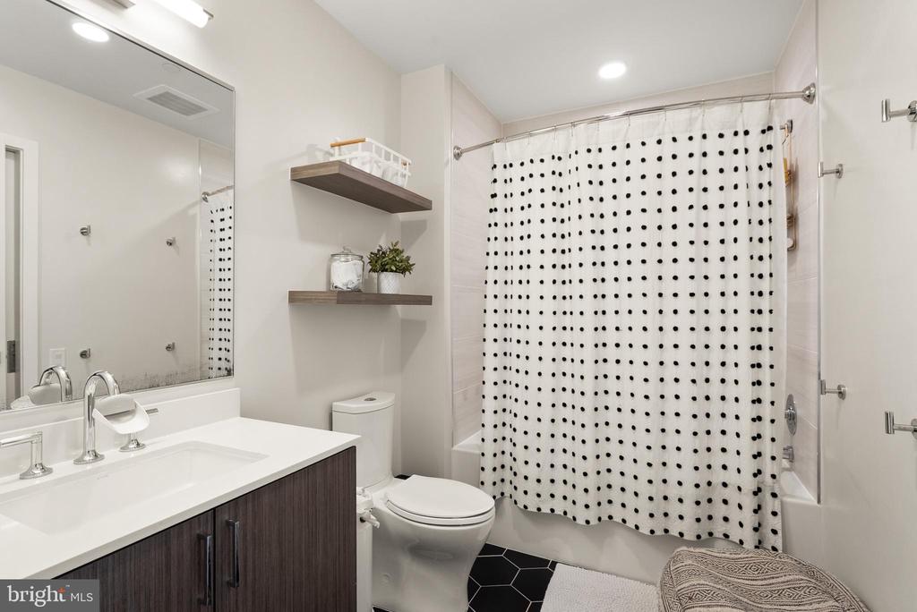 1211 VAN STREET SE PH-13B