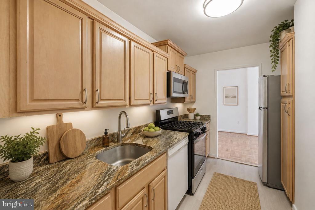 4000 TUNLAW ROAD NW Unit: 619
