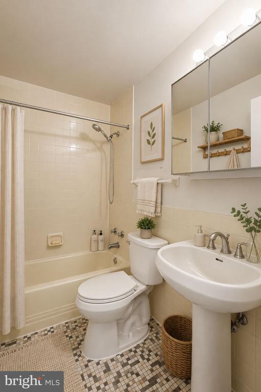 4000 TUNLAW ROAD NW Unit: 619