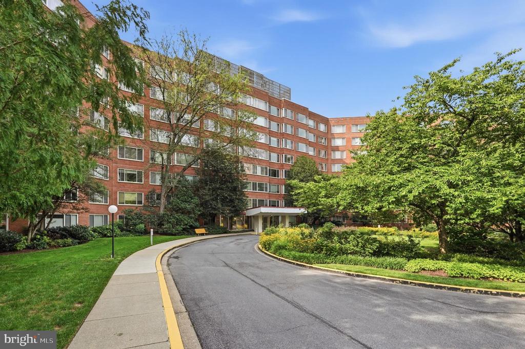 4000 TUNLAW ROAD NW Unit: 619