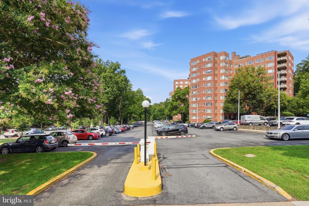 4000 TUNLAW ROAD NW Unit: 619