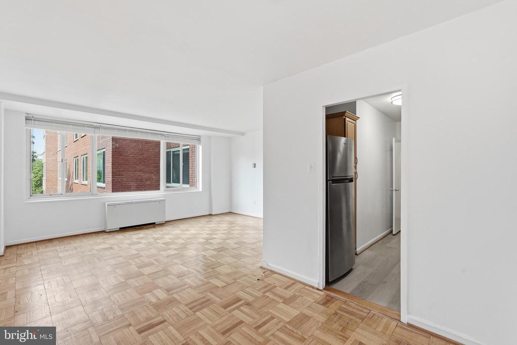 4000 TUNLAW ROAD NW Unit: 619