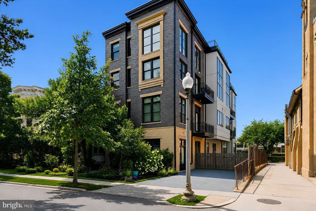 1767 LANIER PLACE NW Unit: 1