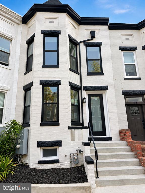 29 TODD PLACE NE Unit: 1