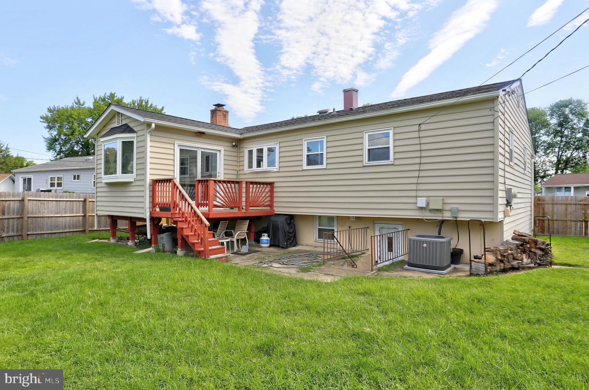 904 Shamrock COURT