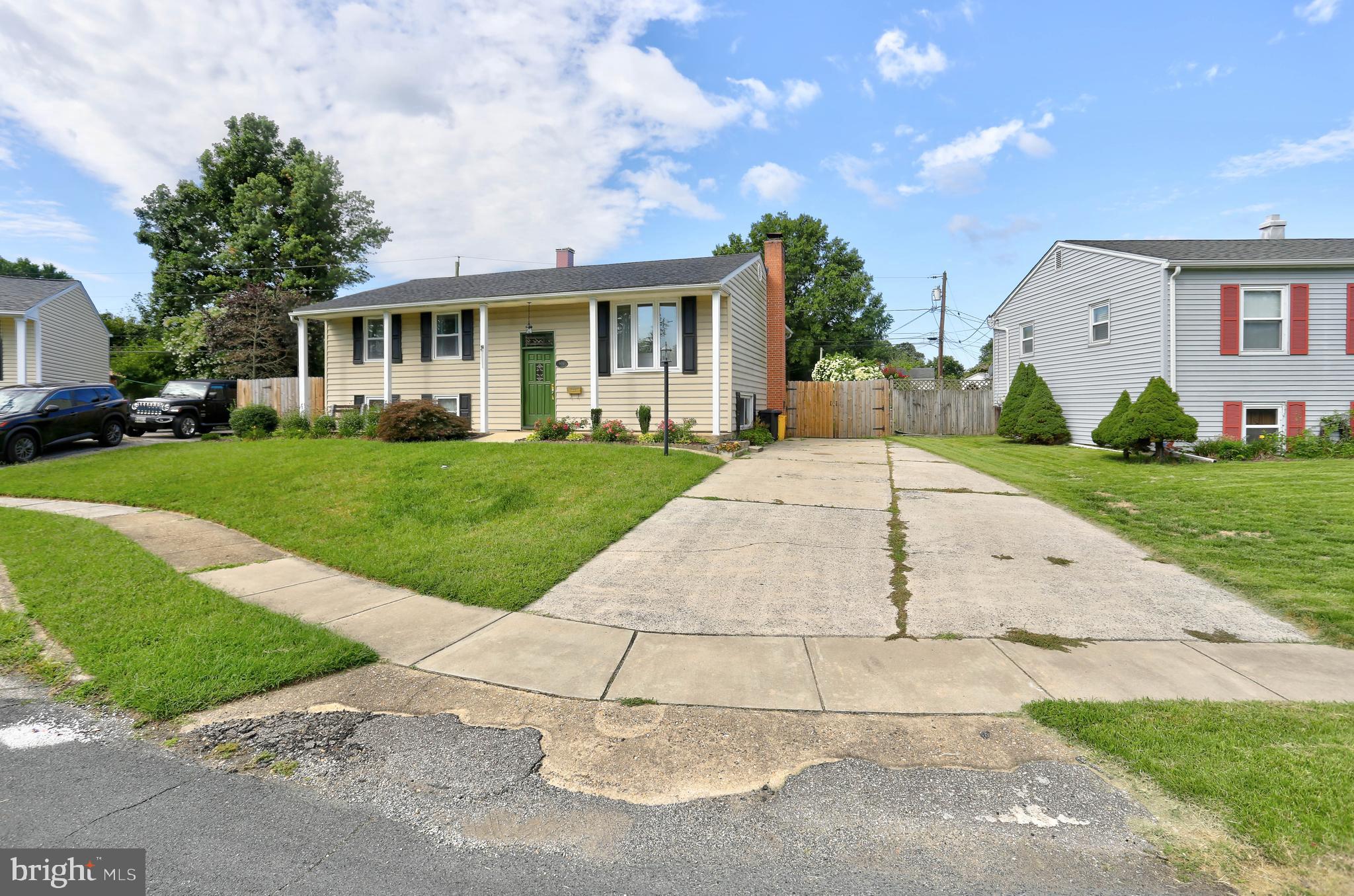 904 Shamrock COURT