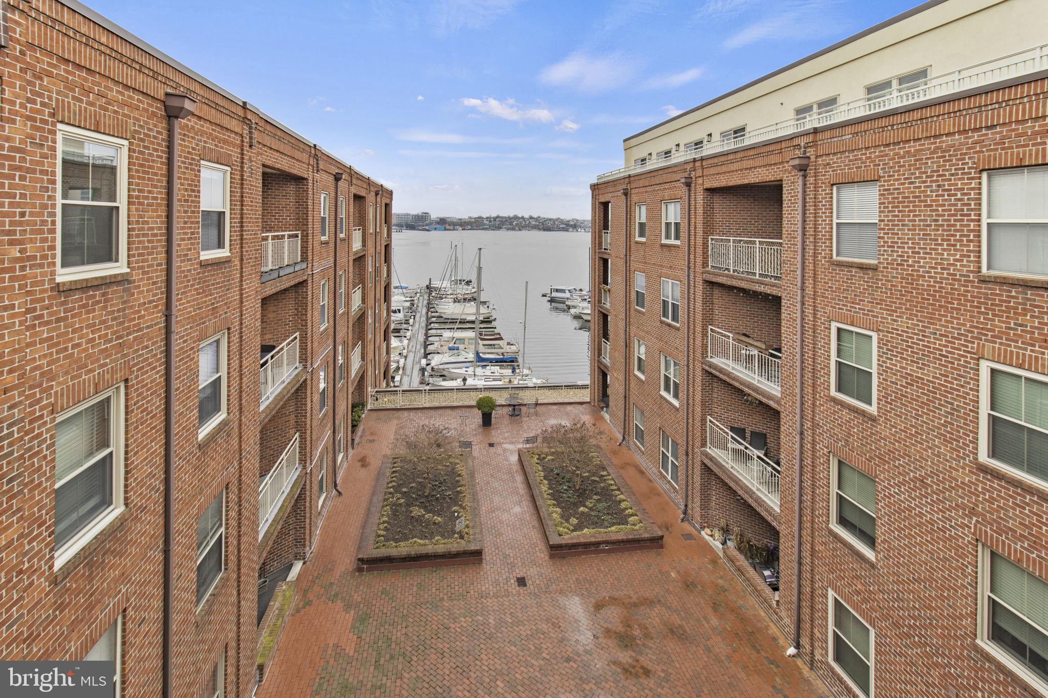 960 Fell St #605