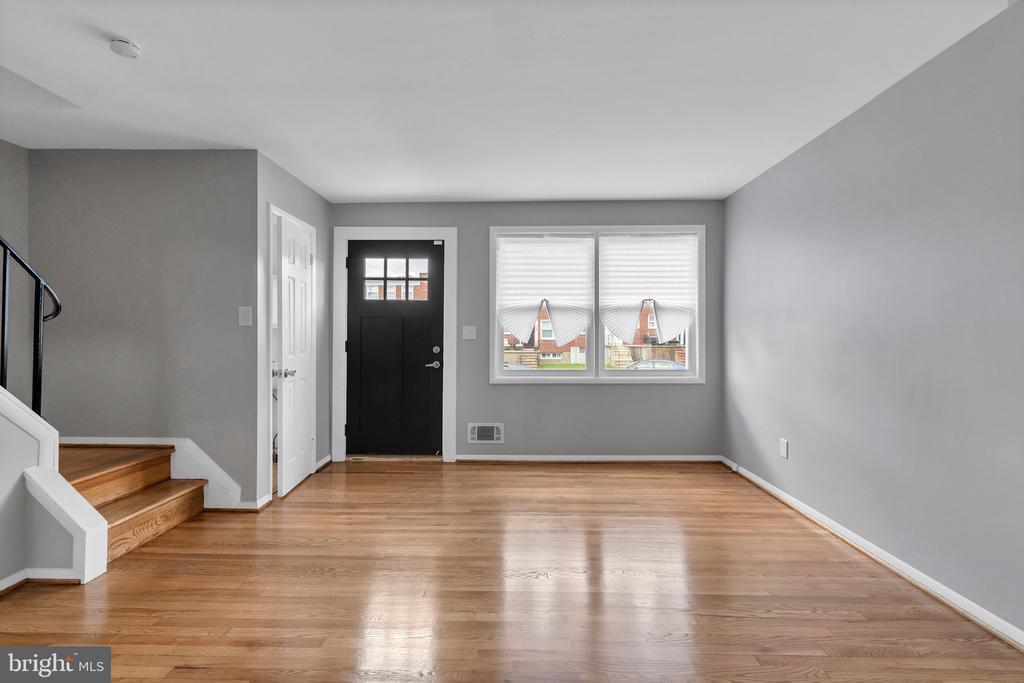 4223 Labyrinth Rd