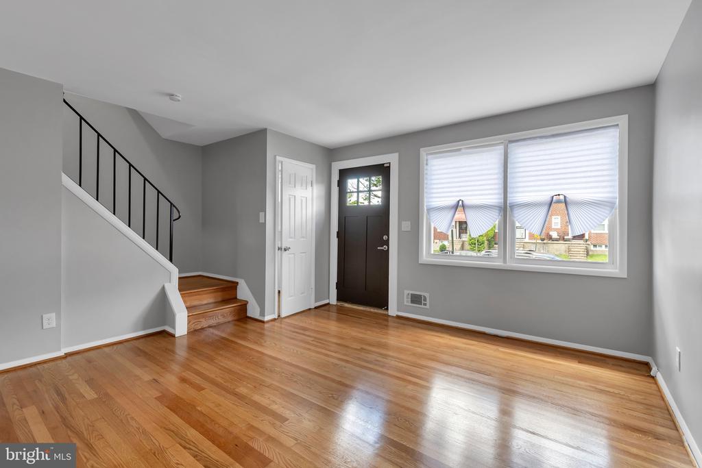4223 Labyrinth Rd