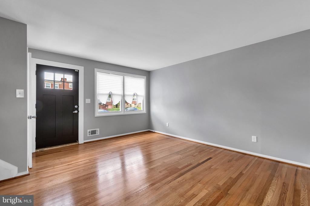 4223 Labyrinth Rd