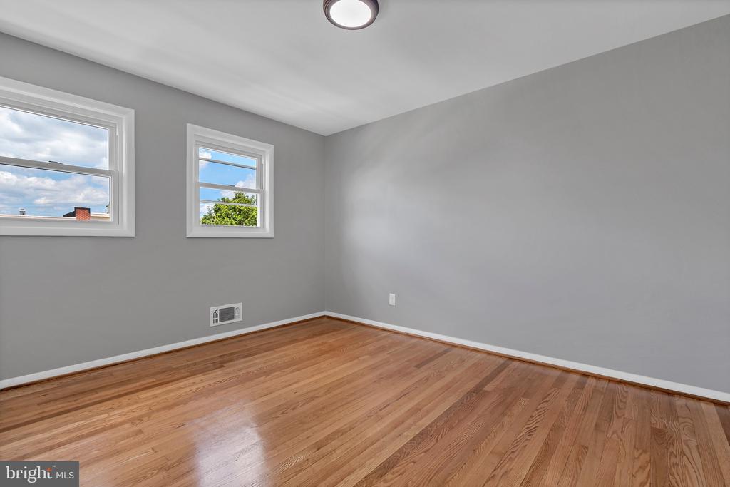 4223 Labyrinth Rd