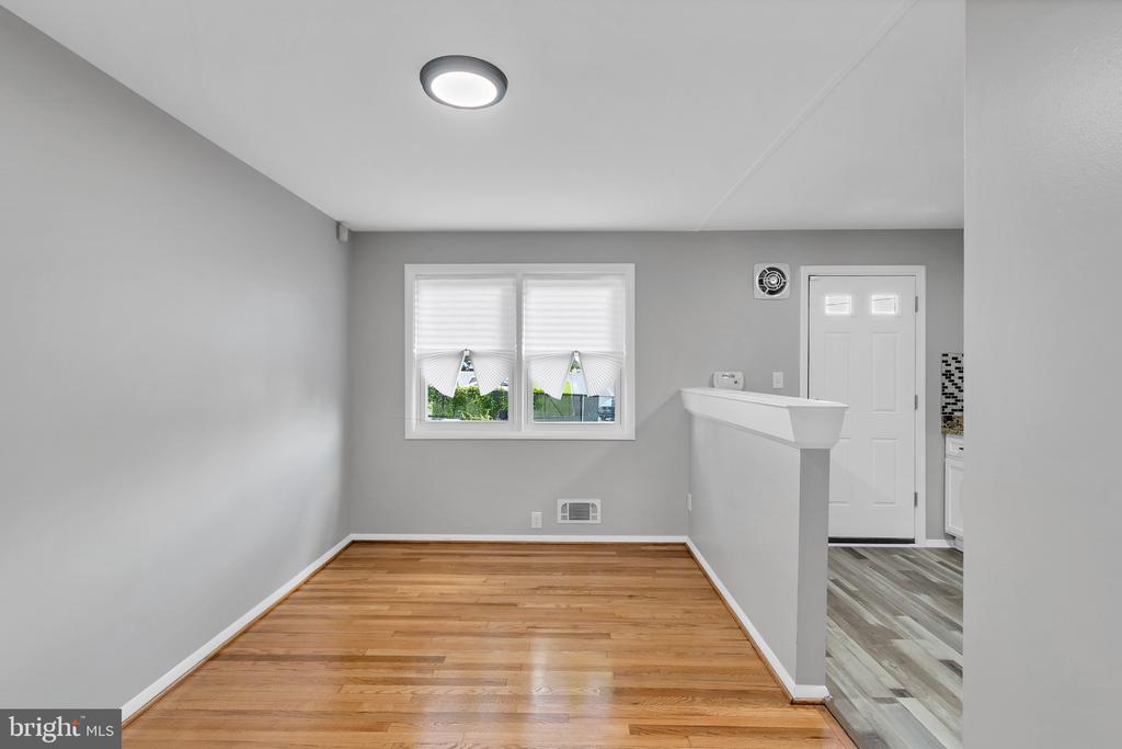 4223 Labyrinth Rd