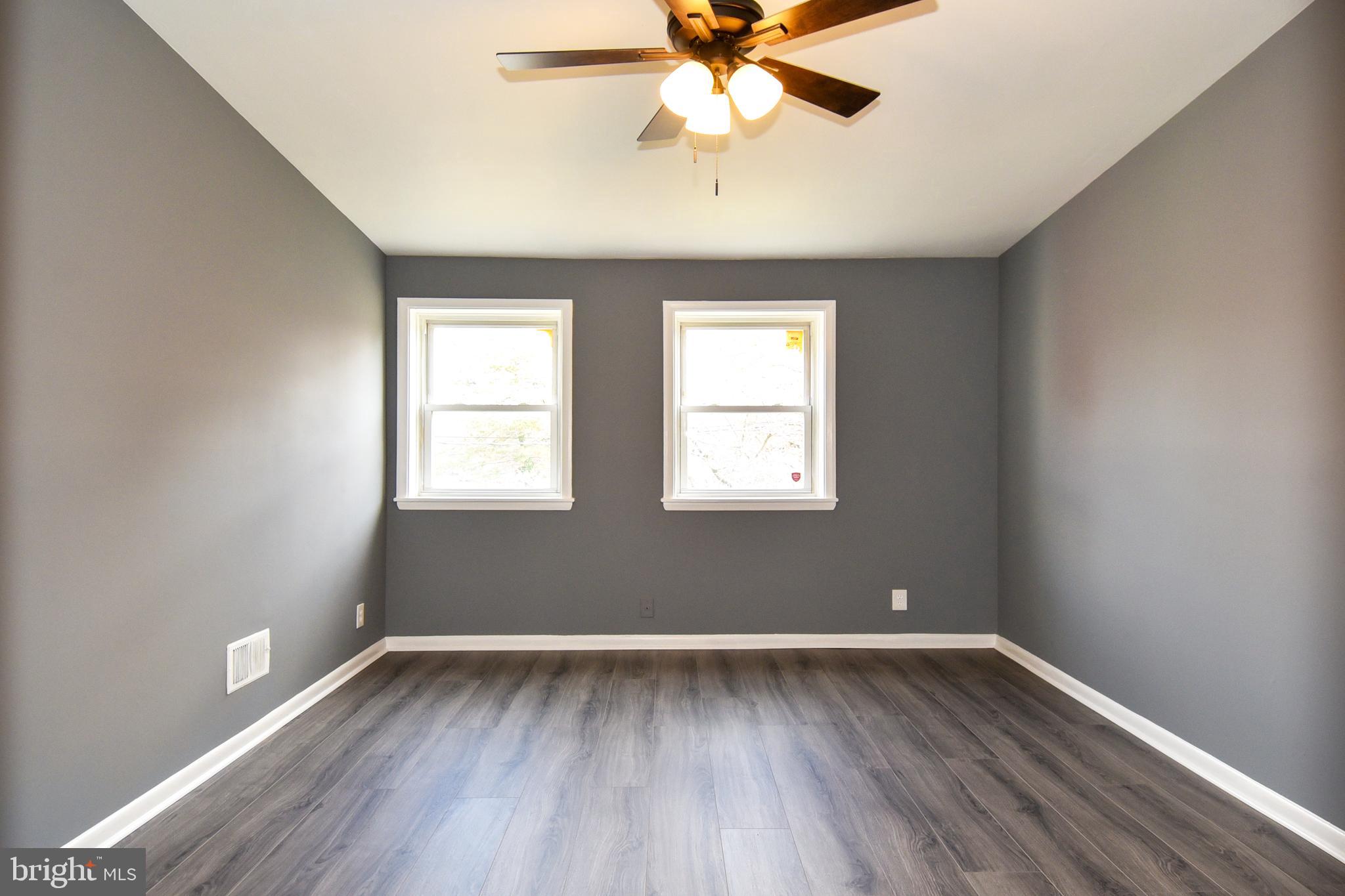 819 N CENTRAL AVE