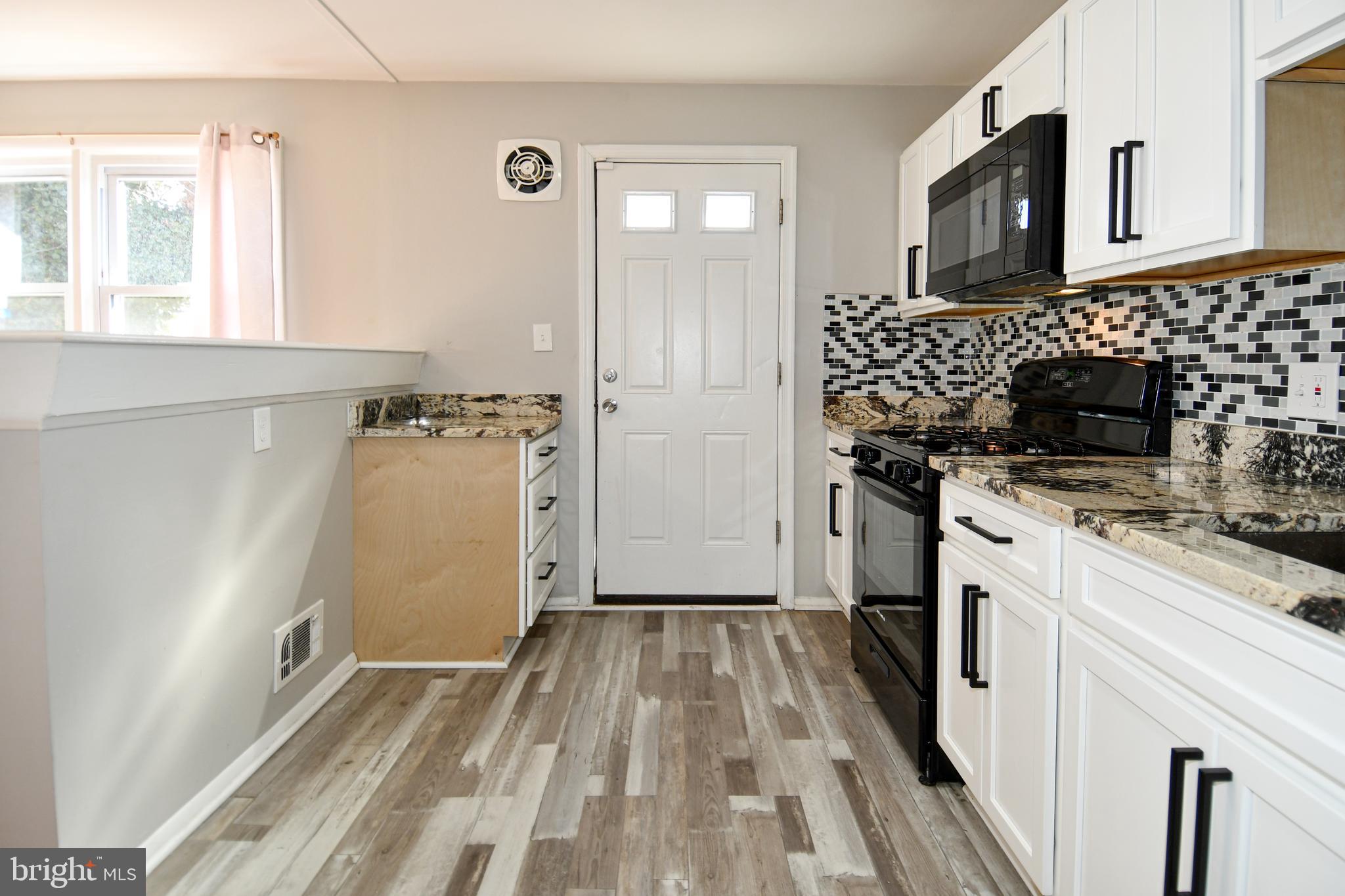 4223 Labyrinth Road