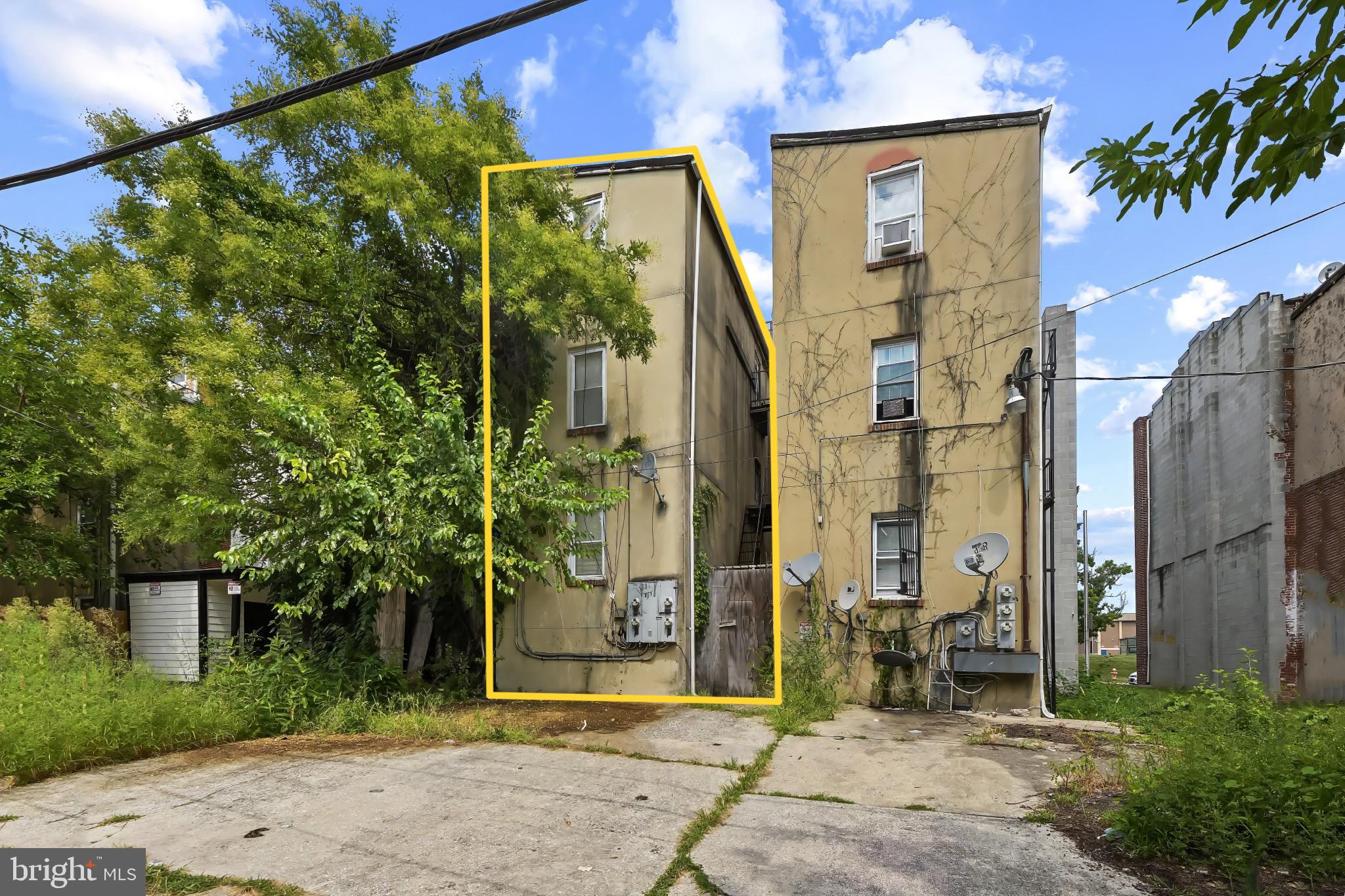1423 W FAYETTE STREET W