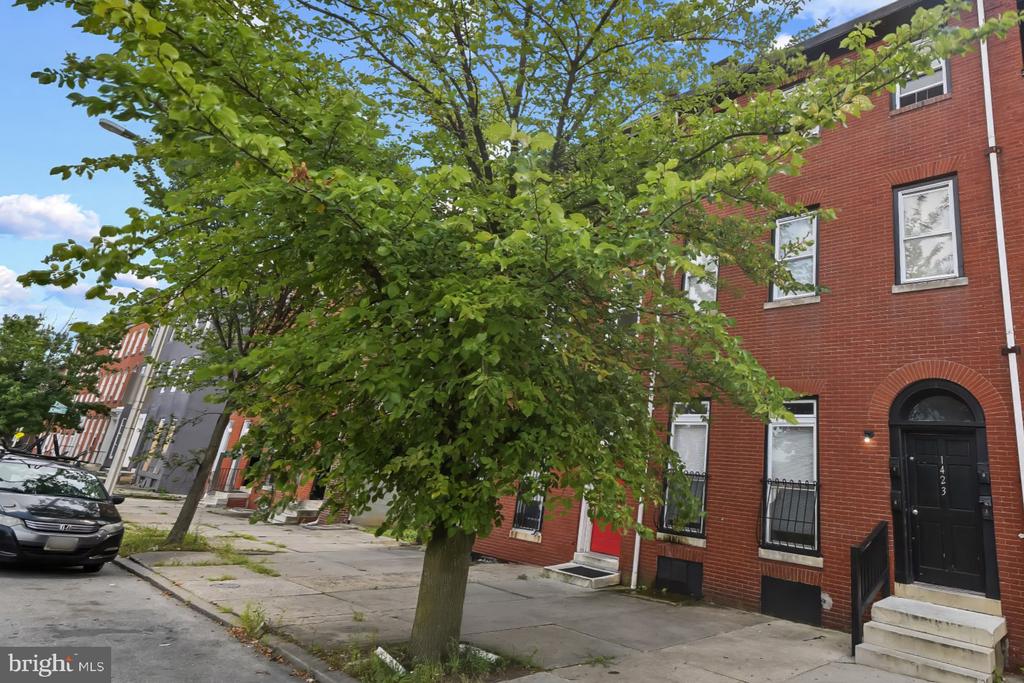 1423 W FAYETTE STREET W