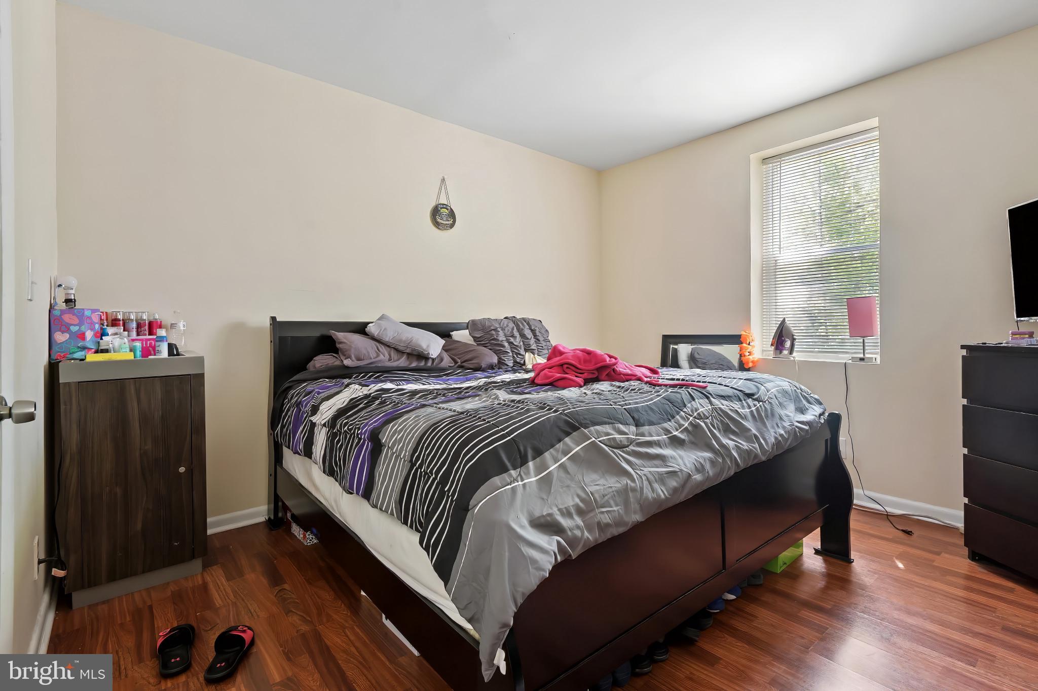 1423 W FAYETTE STREET W