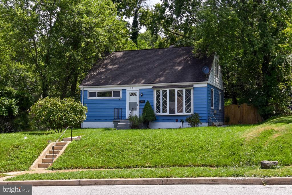 827 TEMPLECLIFF RD