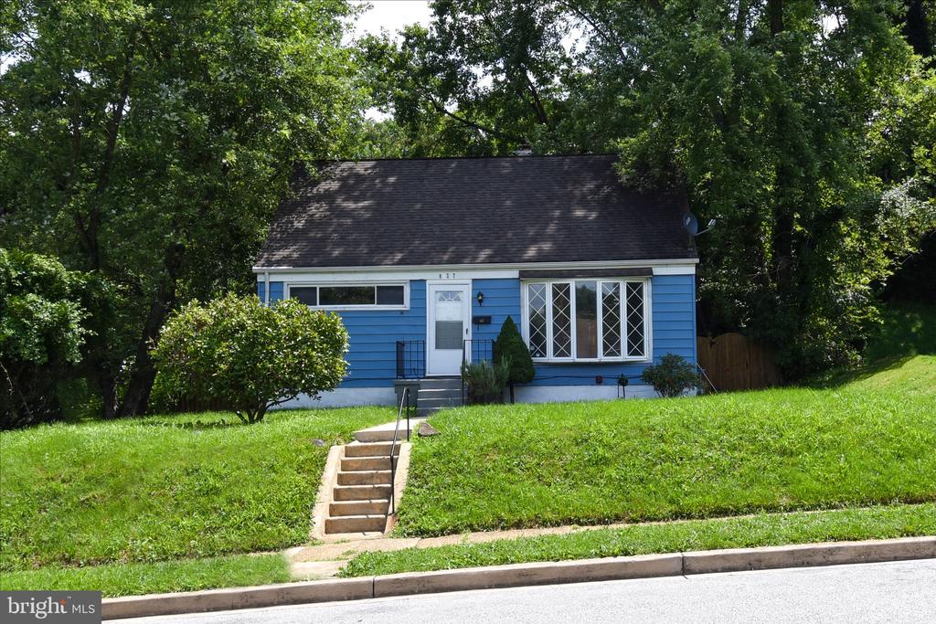 827 TEMPLECLIFF RD