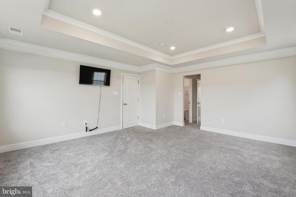 4564 SHAKESPEARE CIRCLE