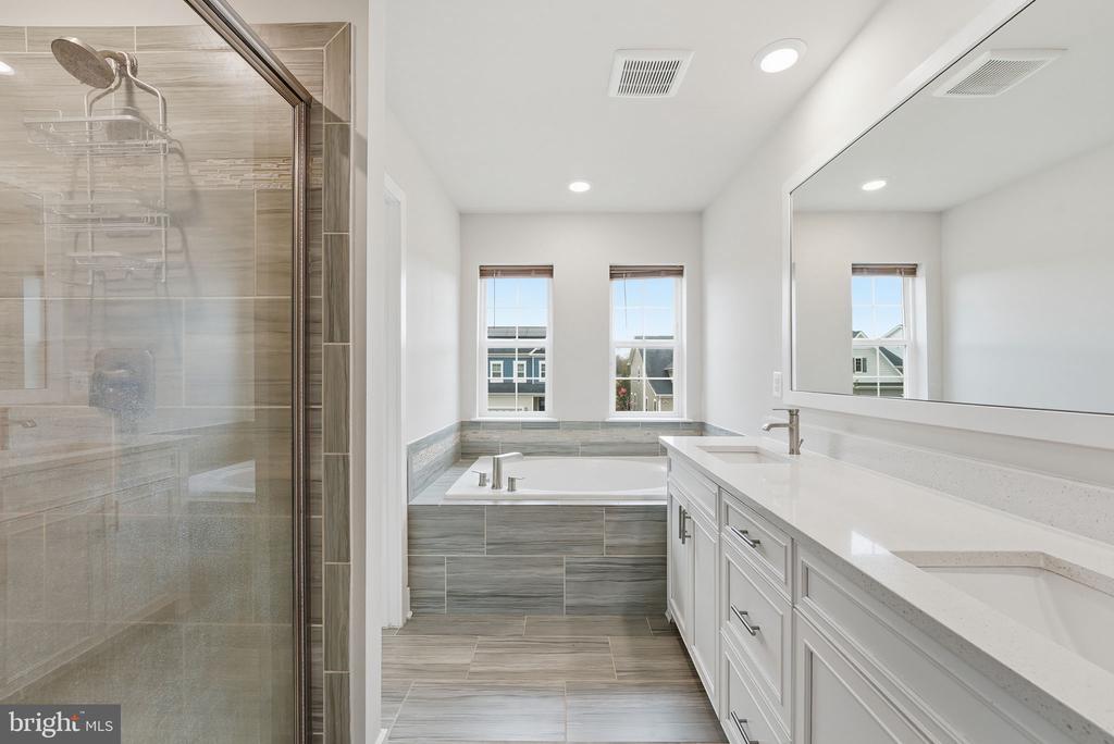 4564 SHAKESPEARE CIRCLE