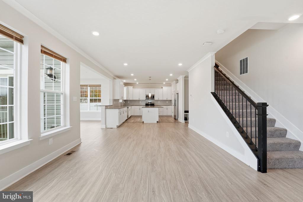 4564 SHAKESPEARE CIRCLE