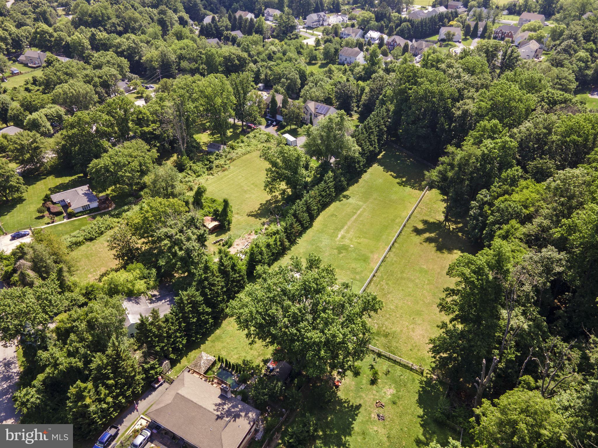 8585 HORSESHOE ROAD