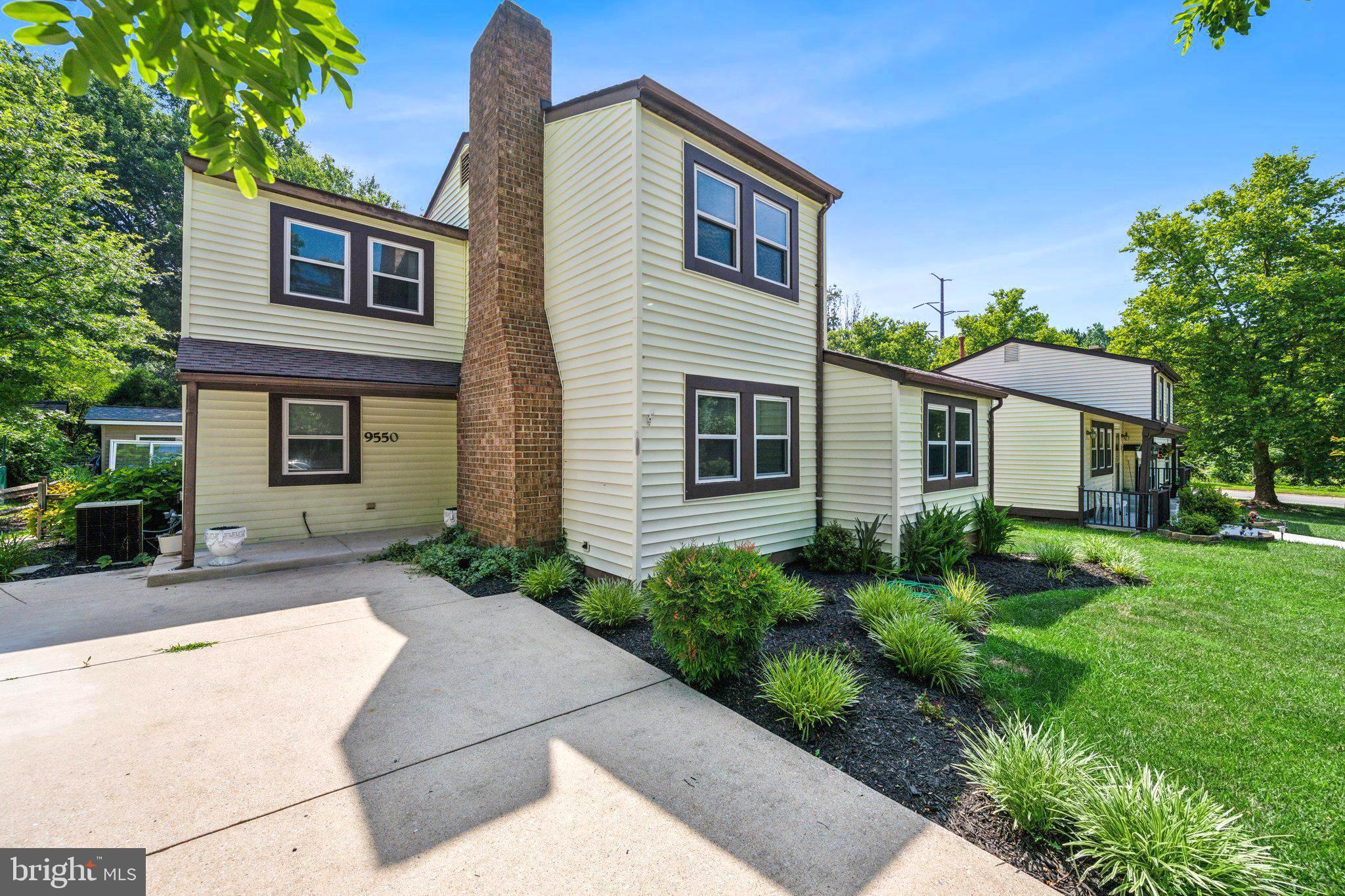 9550 Woodblock Row