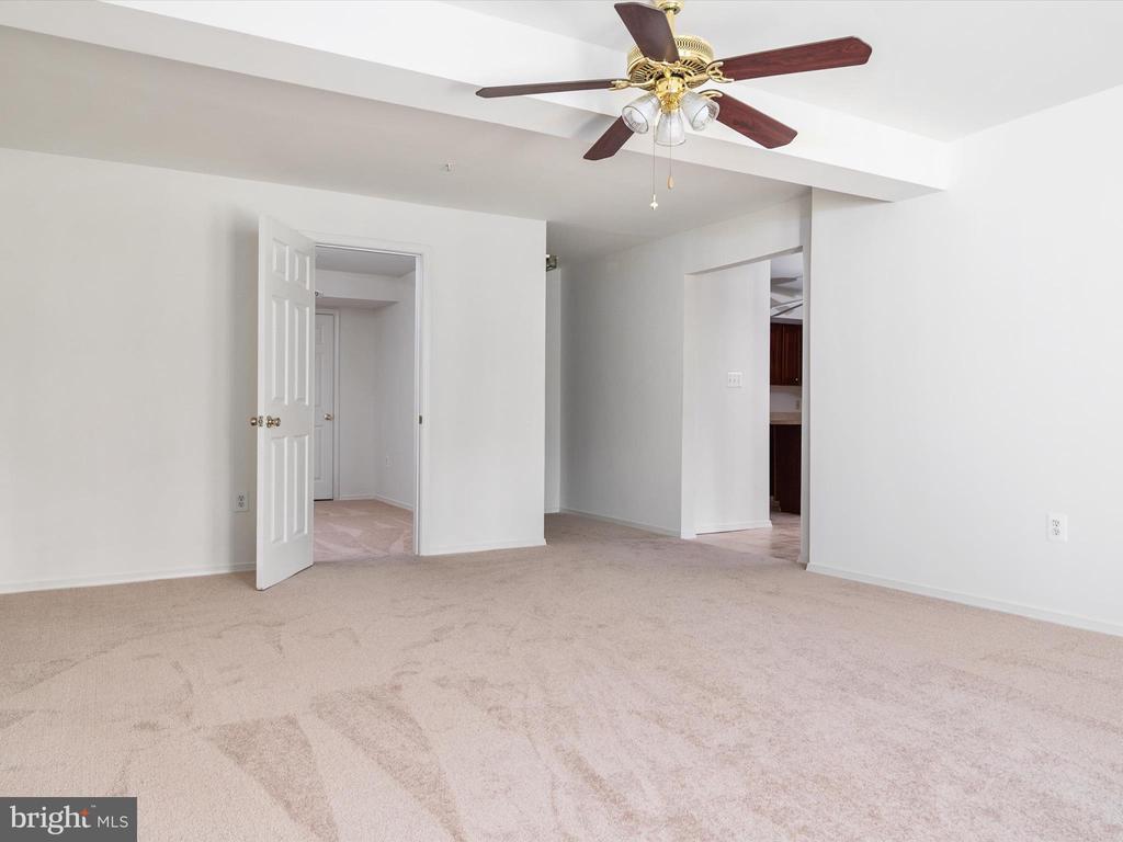 2606 Legends Way