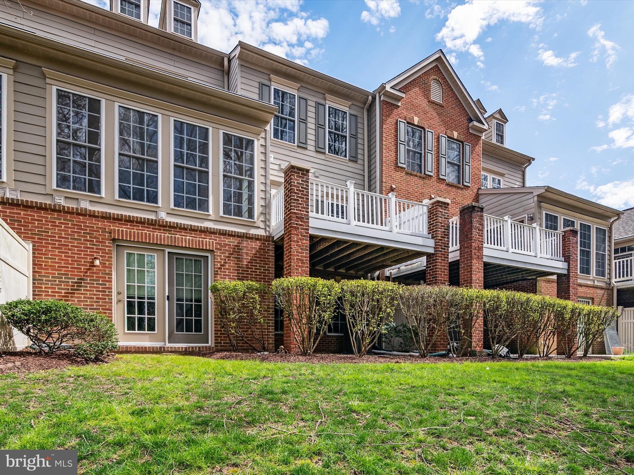 2606 Legends Way