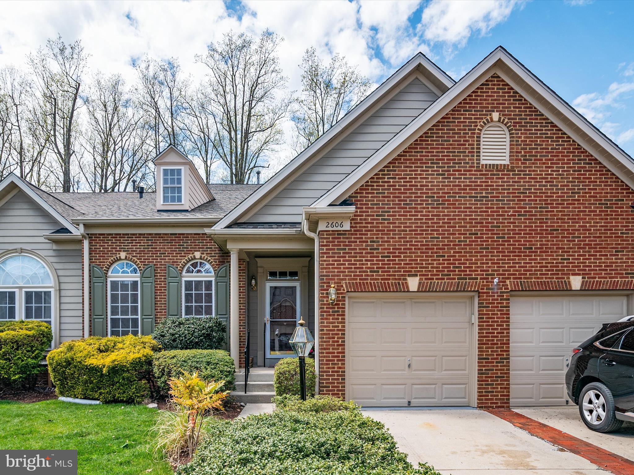 2606 Legends Way