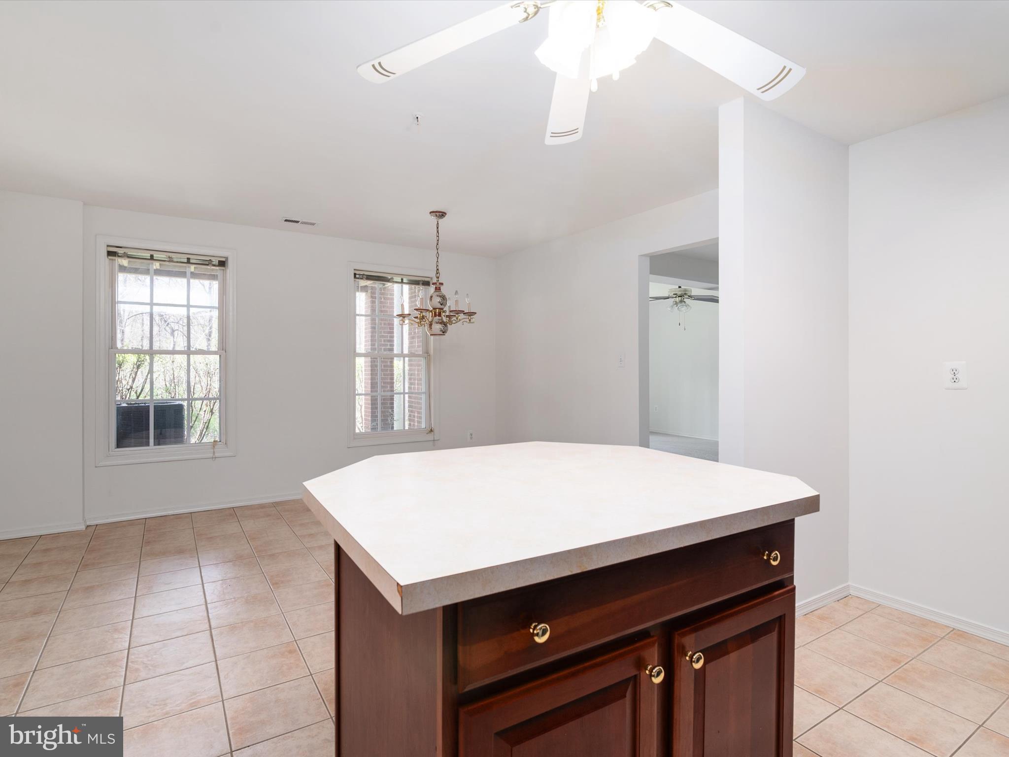 2606 Legends Way