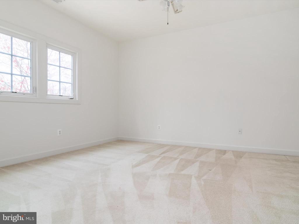 2606 Legends Way