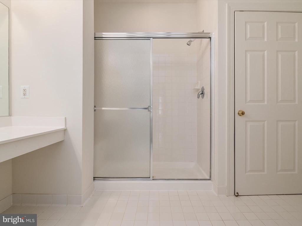 2606 Legends Way