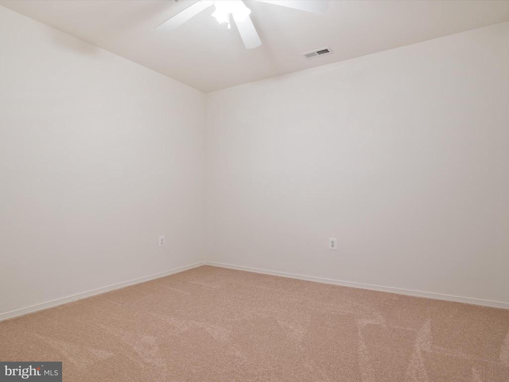 2606 Legends Way