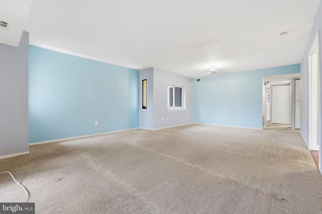 5661 HARPERS FARM ROAD F