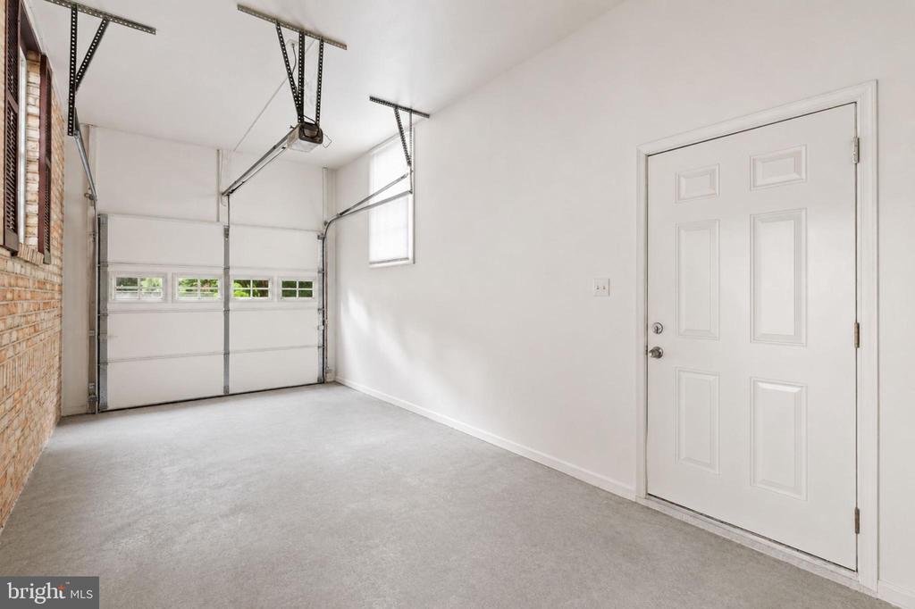 11706 FARSIDE ROAD