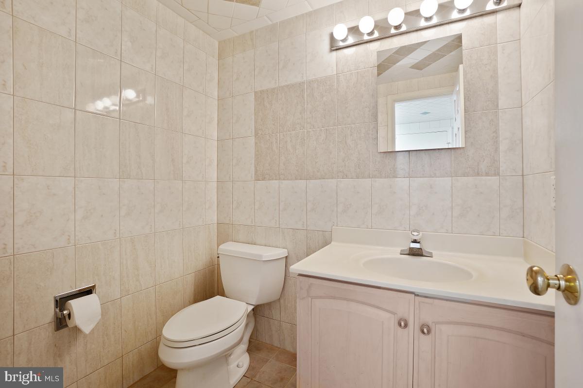 8808 Seven Locks ROAD