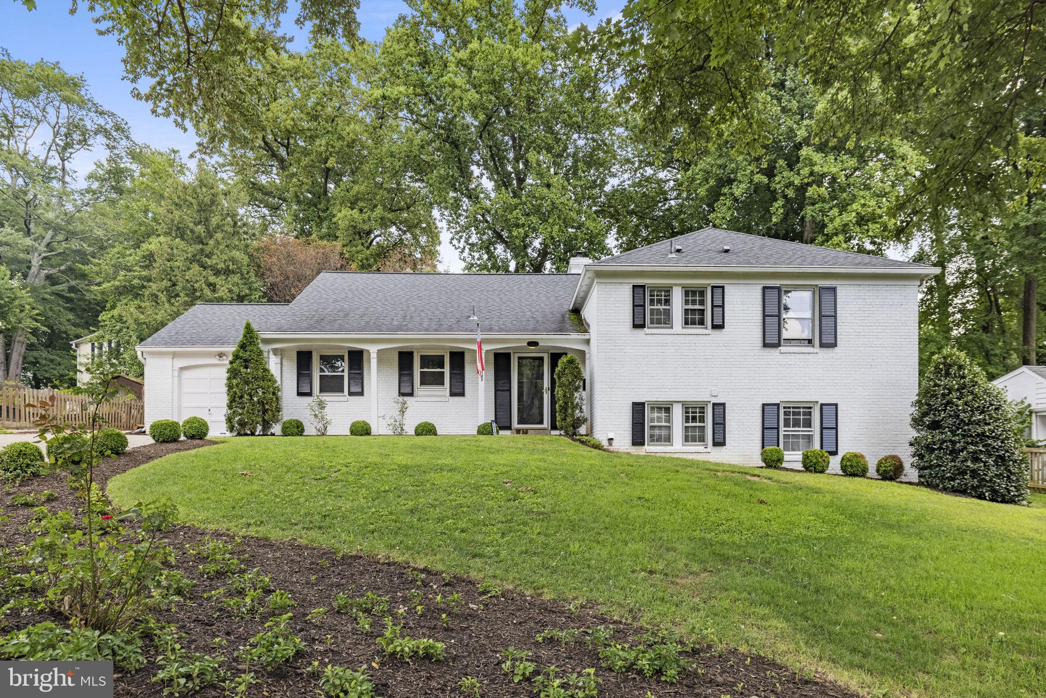 10105 E BEXHILL DRIVE
