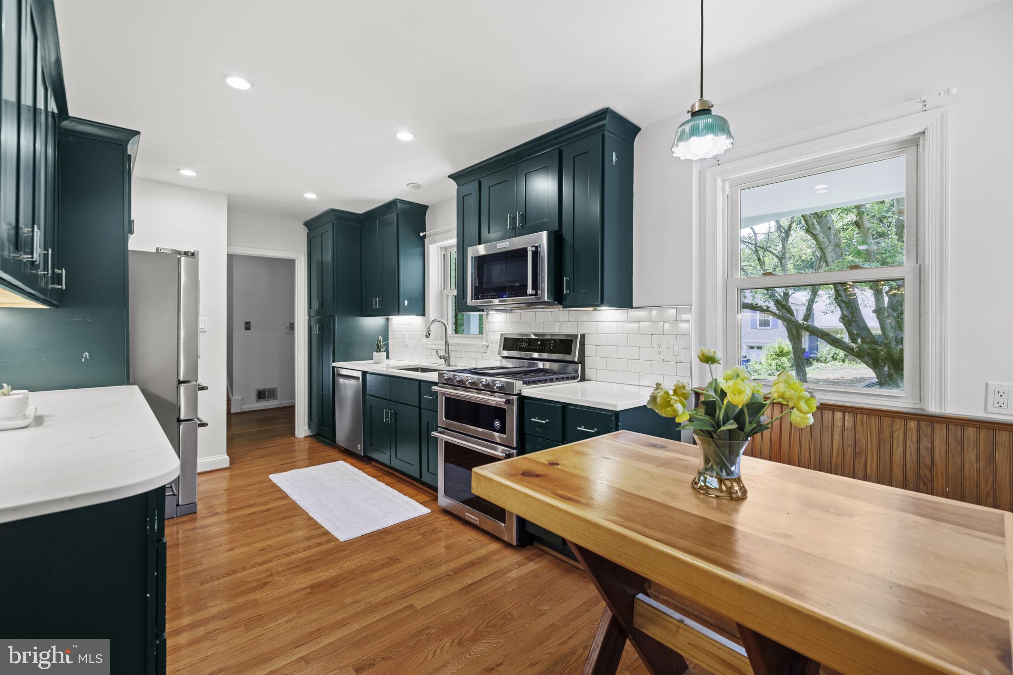 10105 E BEXHILL DRIVE