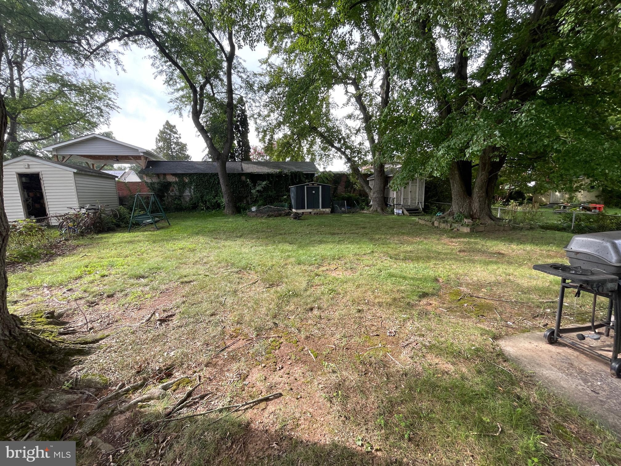 1214 Highwood ROAD