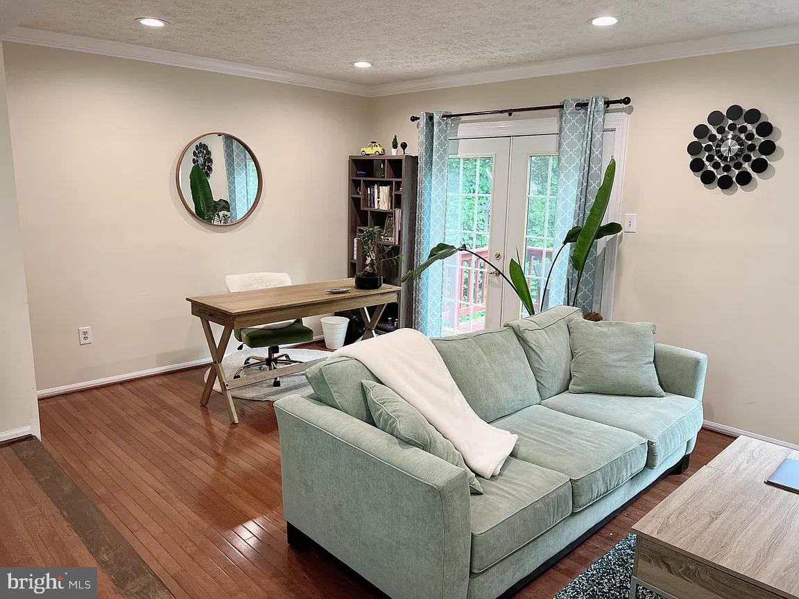 613 CORAL REEF DRIVE