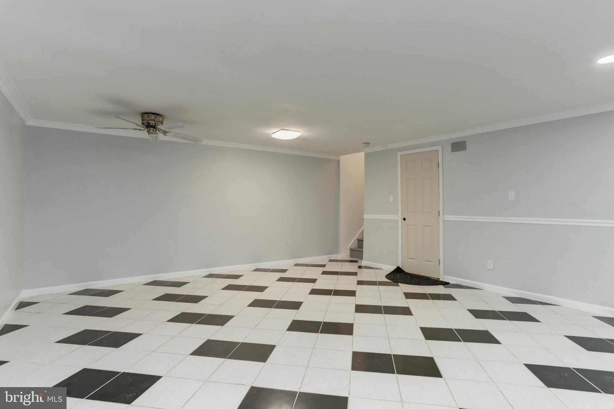4 Lea Pond COURT