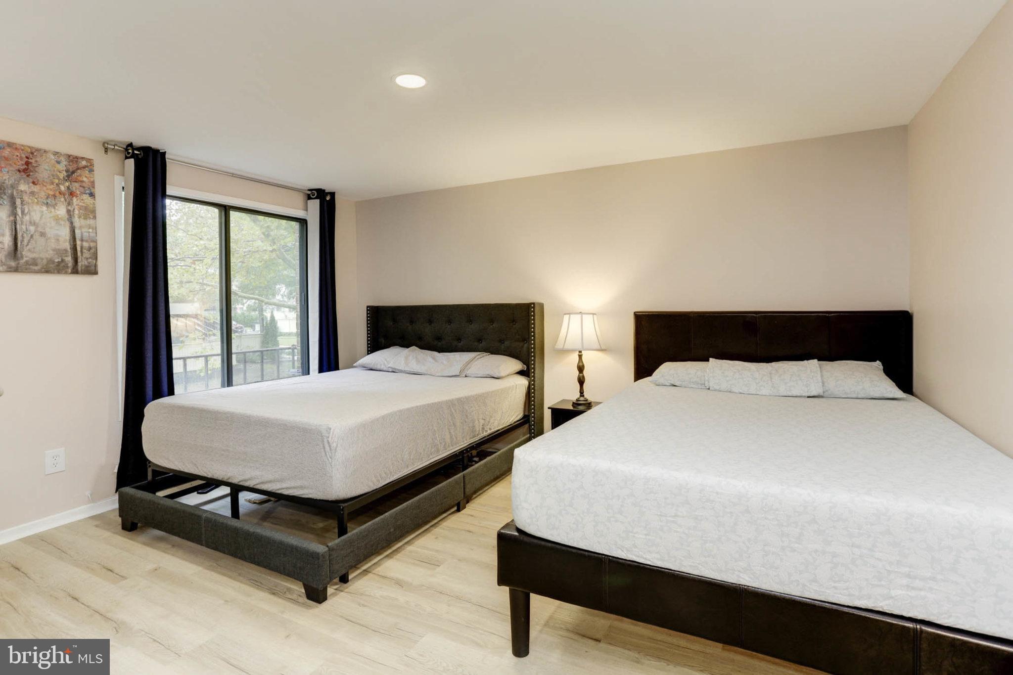4 Lea Pond COURT