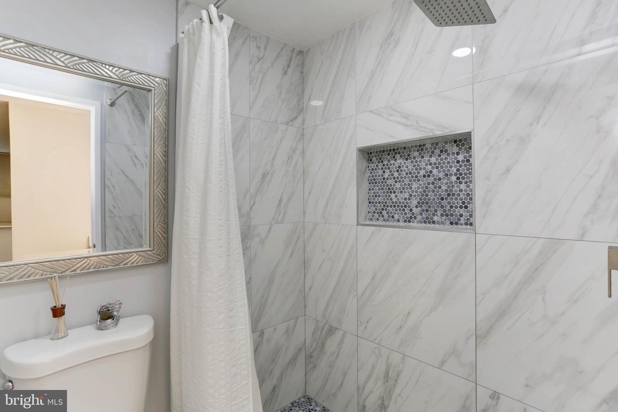 4 Lea Pond COURT